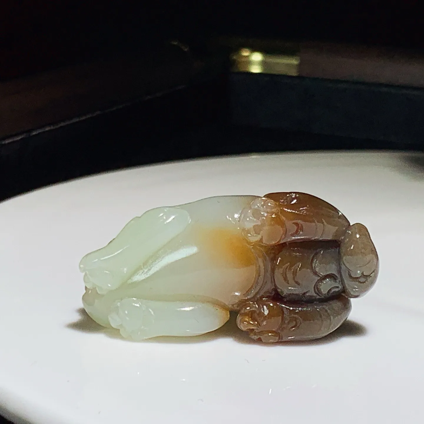 新疆和田玉且末糖招财进宝貔貅挂件。尺寸45/22/14重21.8克 玉质细腻油润 底色纯净 脂粉好，品质好。lt251014
