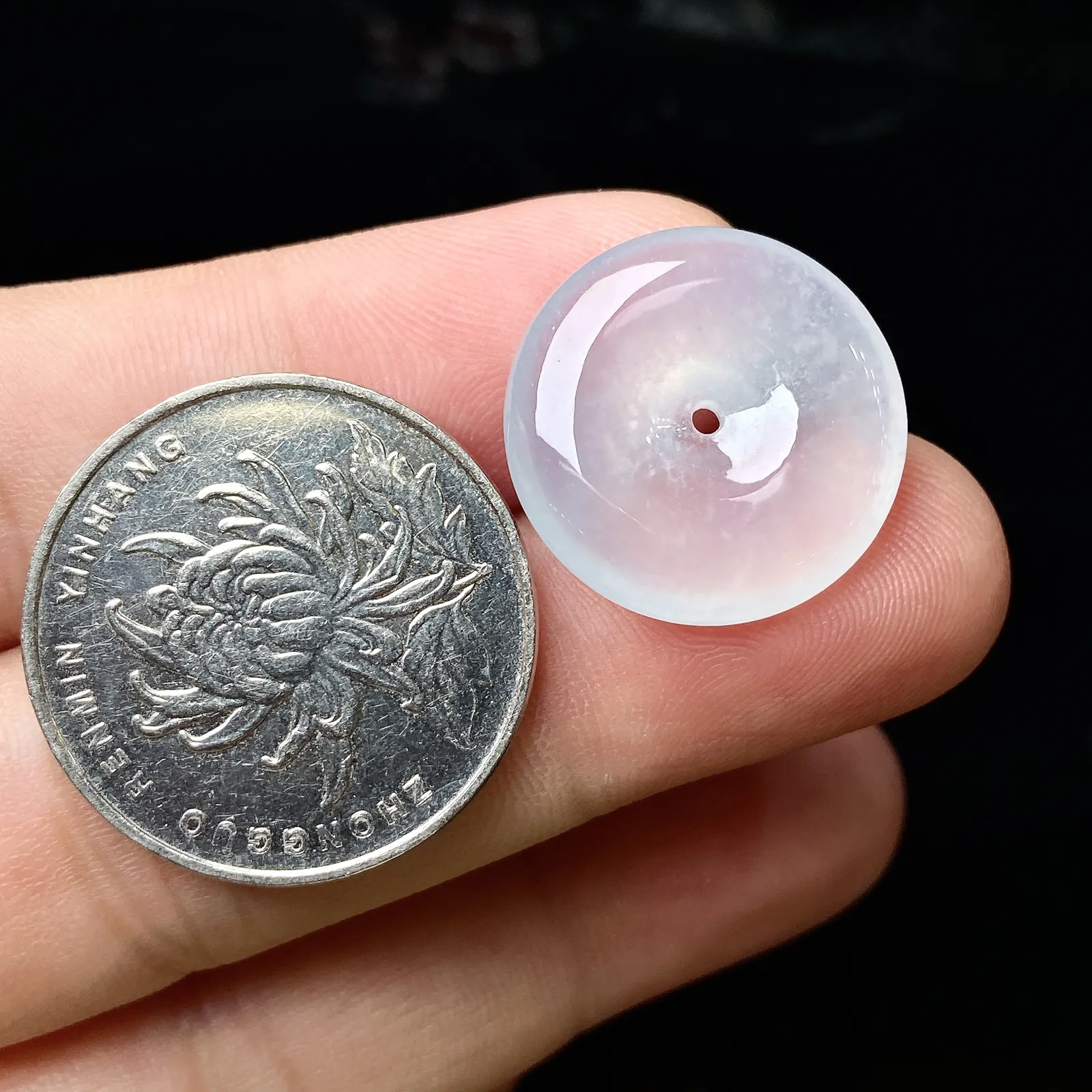 冰种平安扣，冰冰润润，玉质细腻，种水足 尺寸19.5*4.5