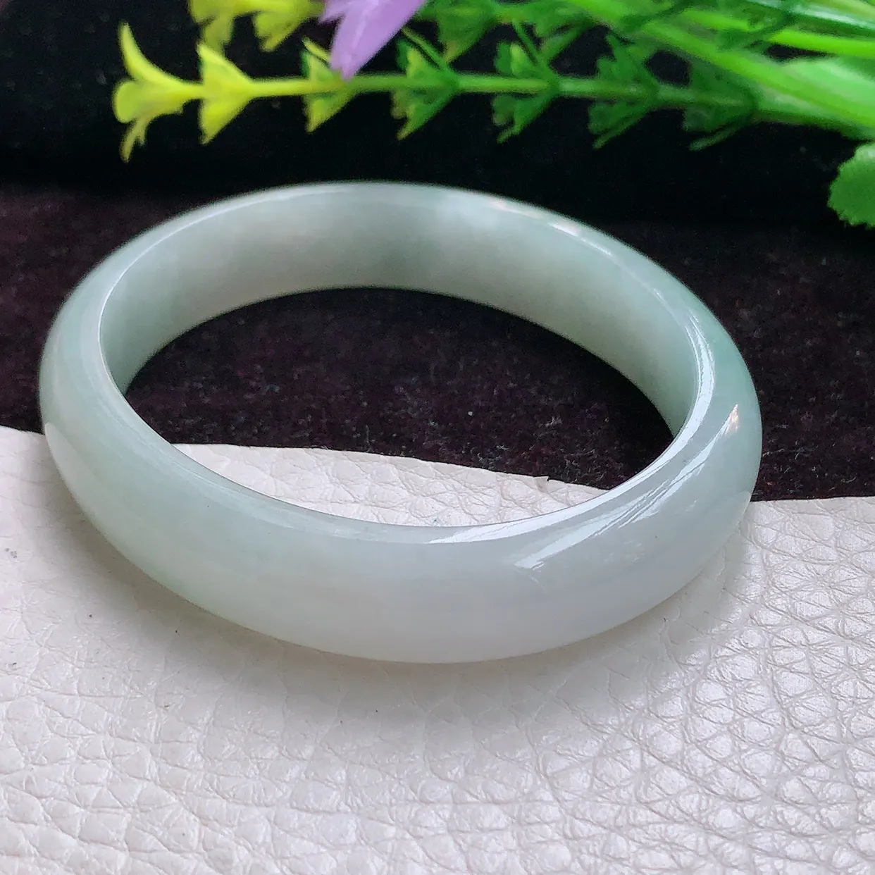 z实拍55.5*47.5*11.5*6.2贵妃镯 淡雅清爽蛋形宽边缅甸翡翠玉手镯 玉手环