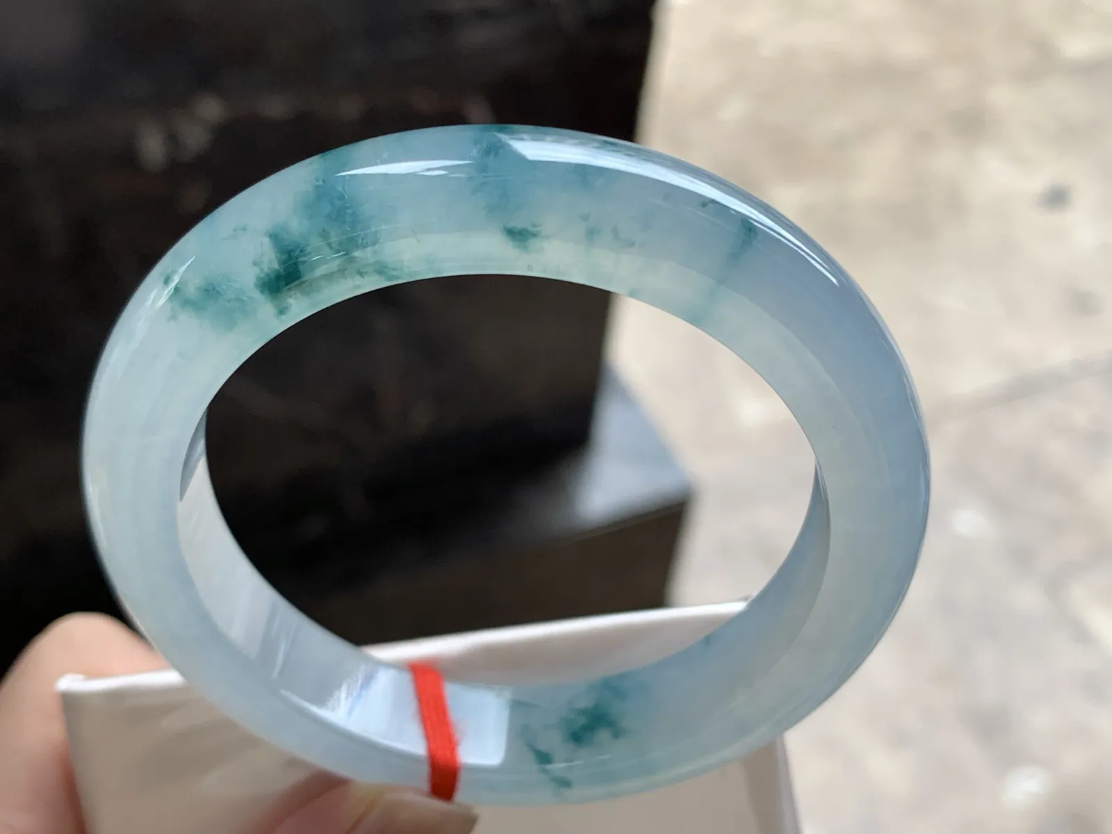 57-12.3-9.3

蓝花手镯^_^起光飘花灵韵