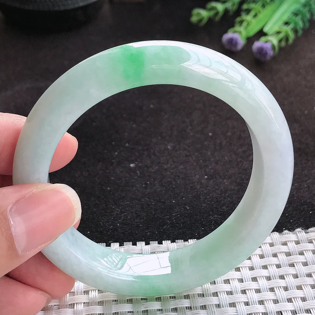 自然光55.5/12.5/9.3老坑秀气温润飘绿手镯玉镯子美人镯手环