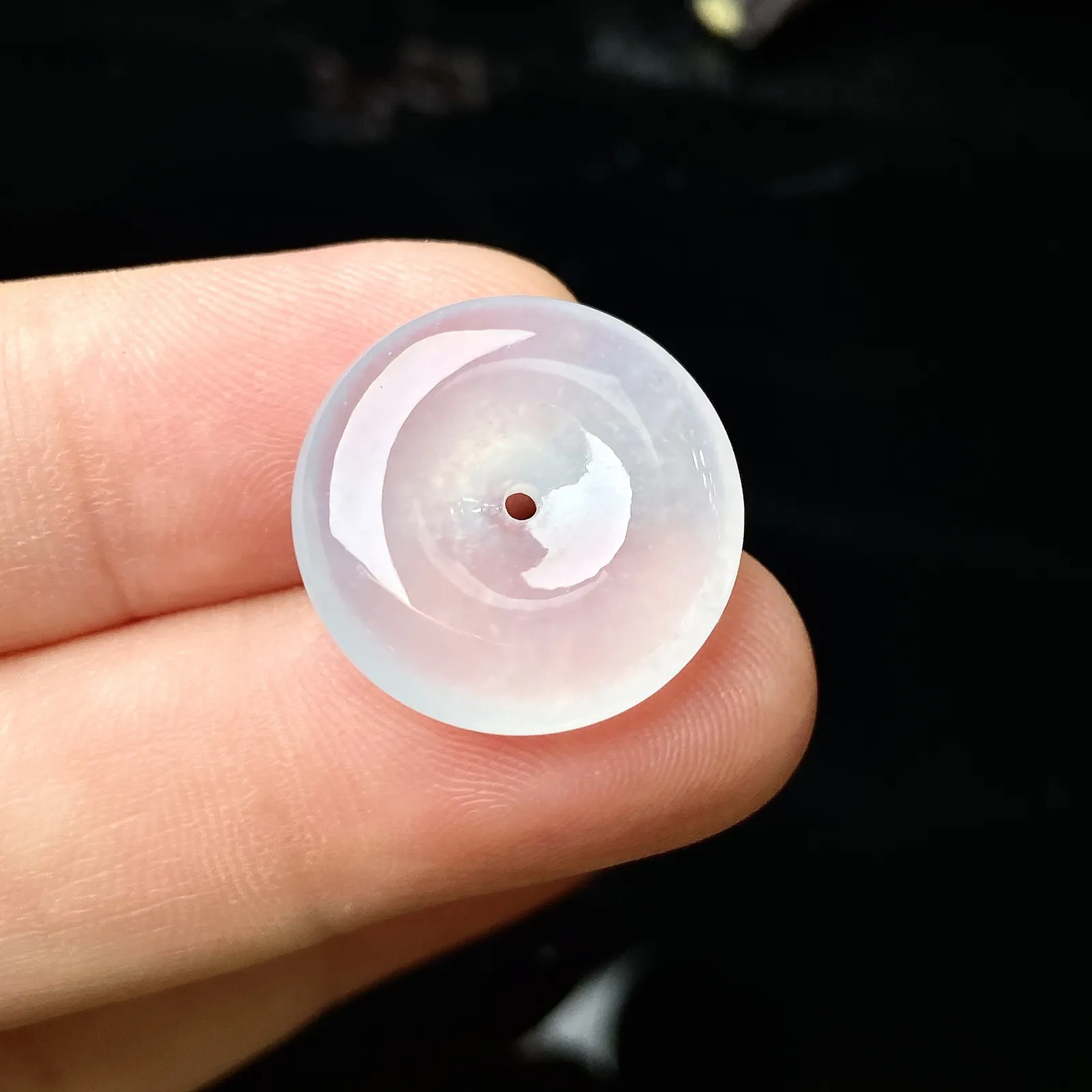 冰种平安扣，冰冰润润，玉质细腻，种水足 尺寸19.5*4.5