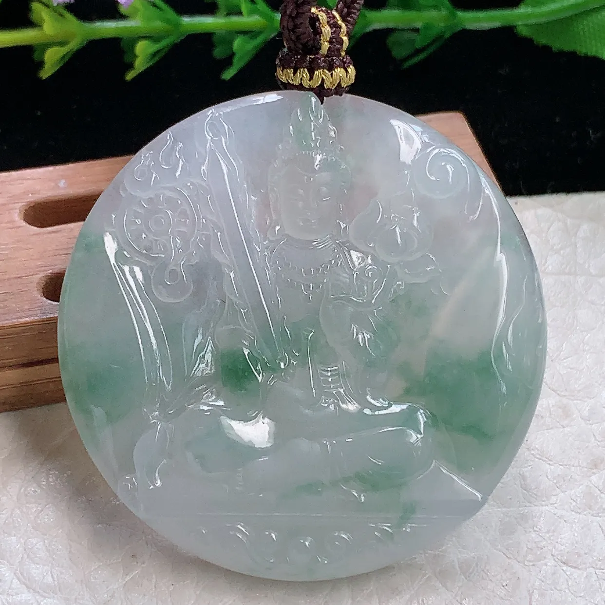 qxm实拍47*5.8缅甸翡翠冰飘花虚空藏菩萨玉吊坠生肖守护神