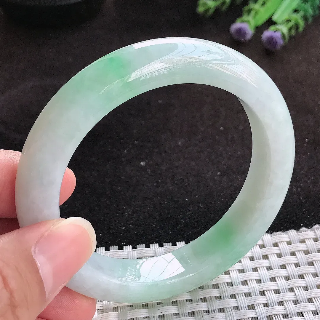 自然光55.5/12.5/9.3老坑秀气温润飘绿手镯玉镯子美人镯手环