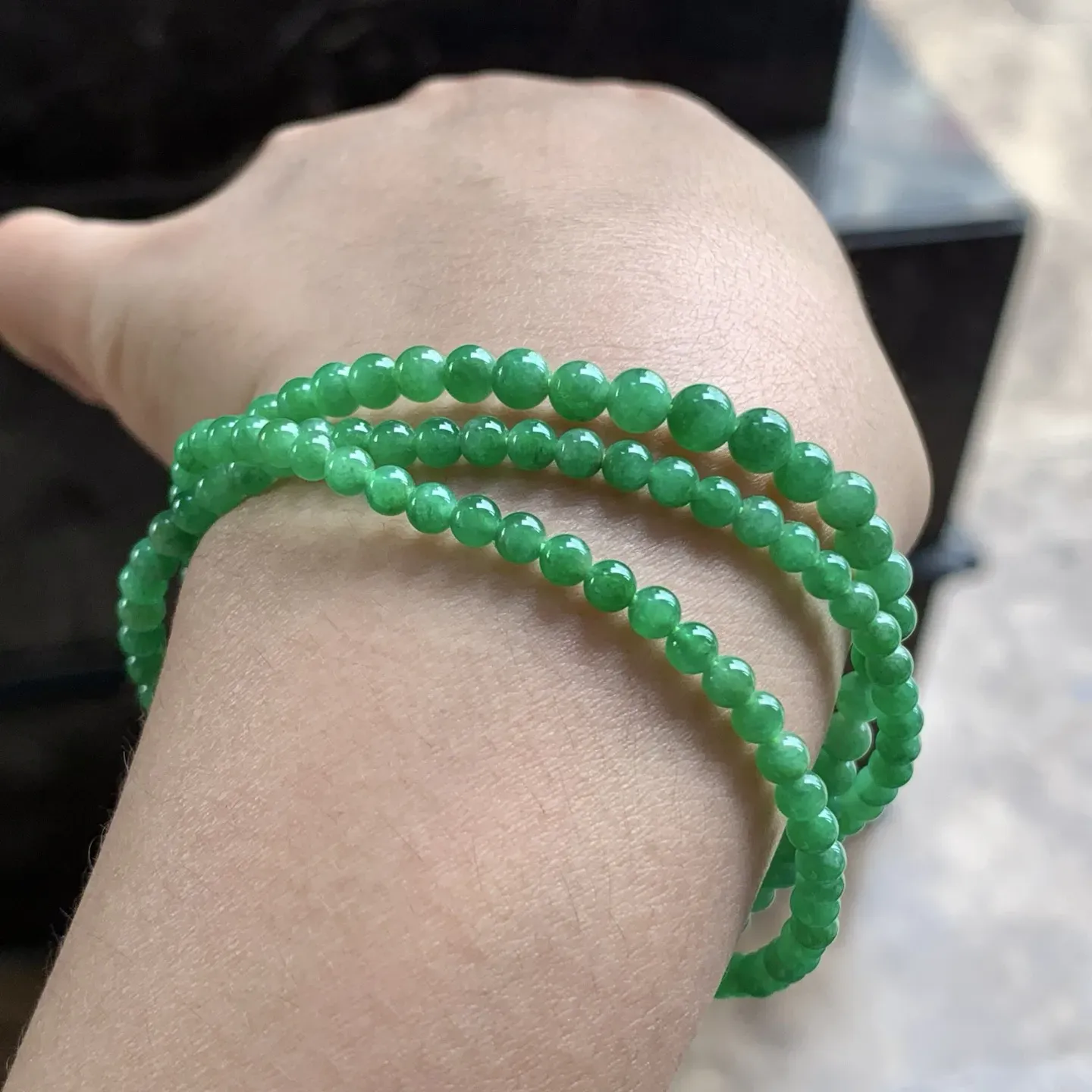 辣绿色珠串^_^鲜艳 浓郁