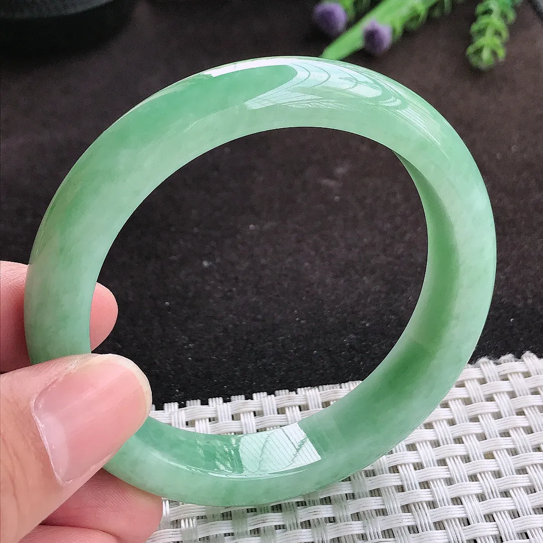 自然光56.5/12.5/8.3老坑精美温润满绿手镯翡翠玉镯子美人镯手环
