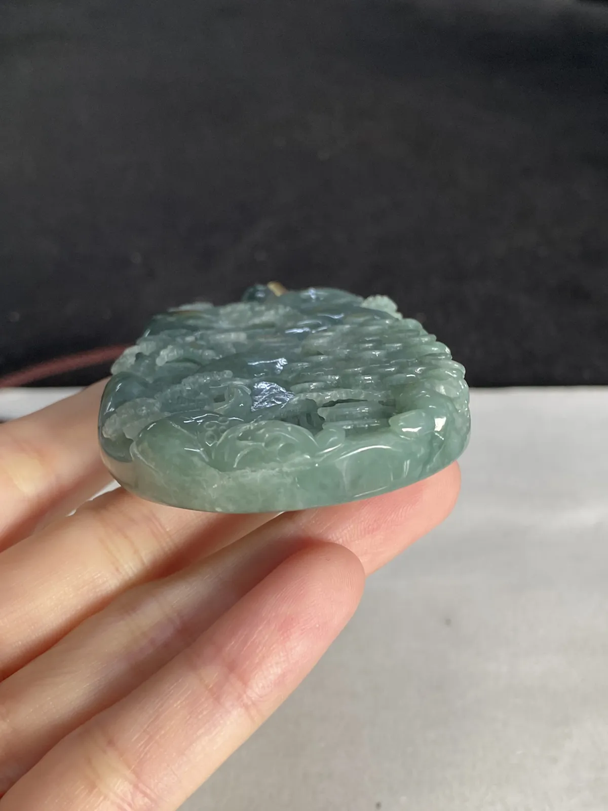 翡翠山水，配珠未测