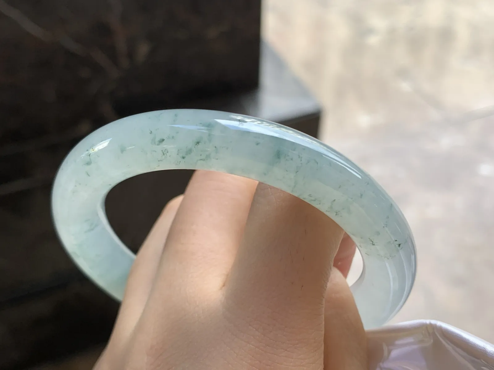56.5-10.6

冰飘花圆条手镯^_^冰透清新