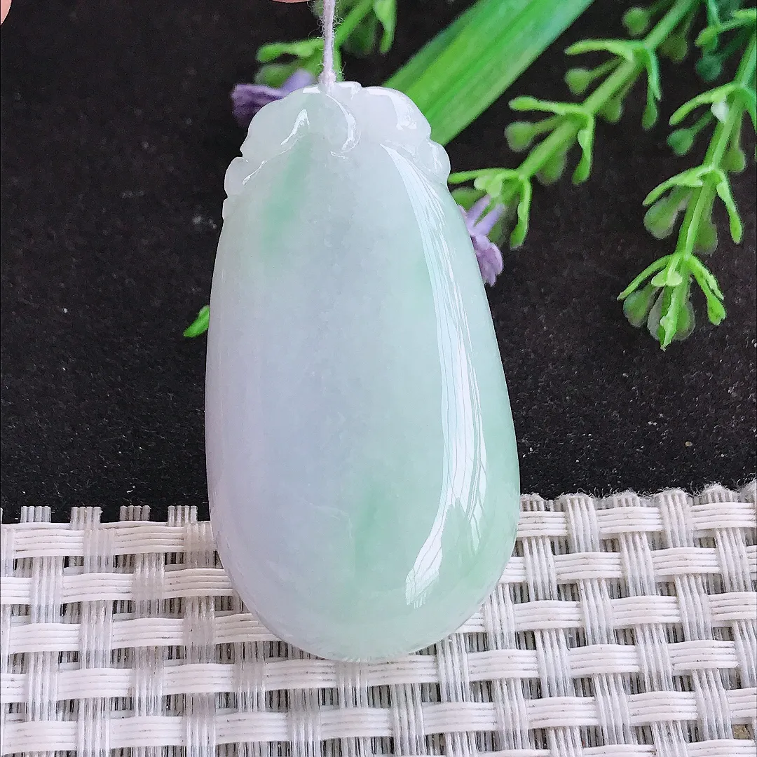 自然光47/25.3/10.9老坑秀气冰润浅绿福瓜挂件翡翠玉吊坠百搭