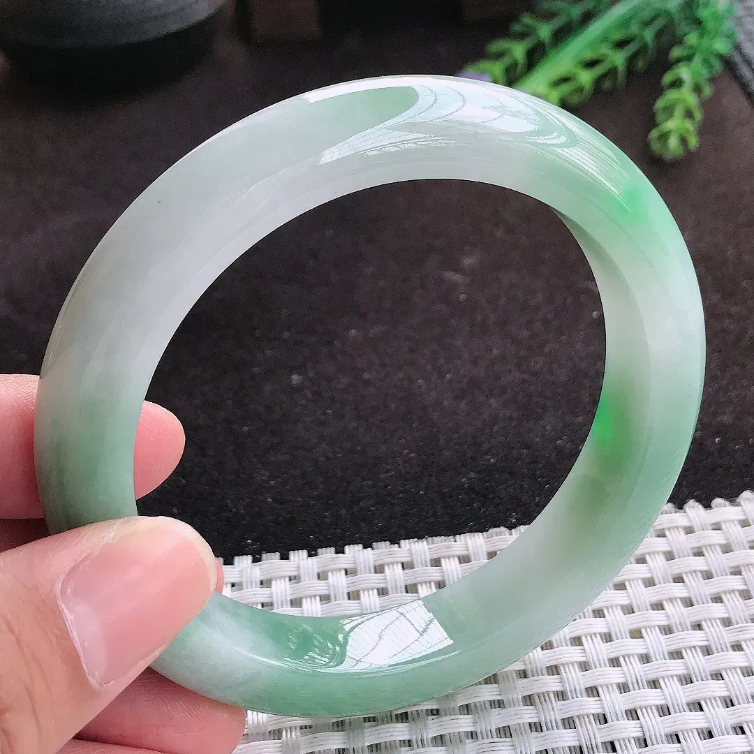 自然光61.5/13.2/9.8老坑冰润水灵飘花大圈口手镯翡翠玉镯子美人镯手环
