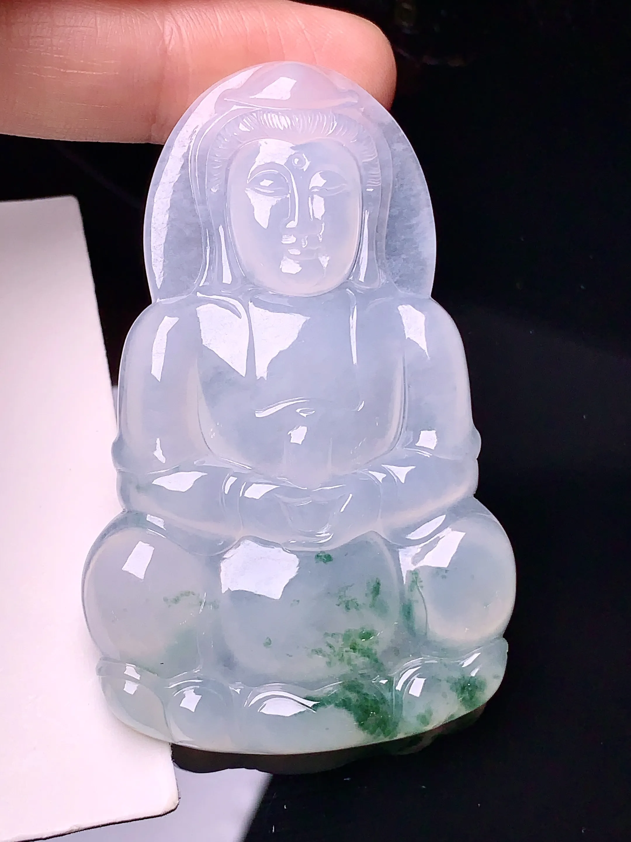 飘绿观音吊坠 玉质细腻 色泽清新艳丽 整体尺寸62*39.2*5.3
