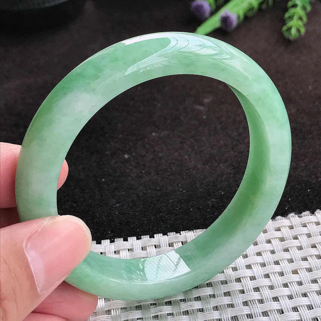 自然光56.5/12.5/8.3老坑精美温润满绿手镯翡翠玉镯子美人镯手环