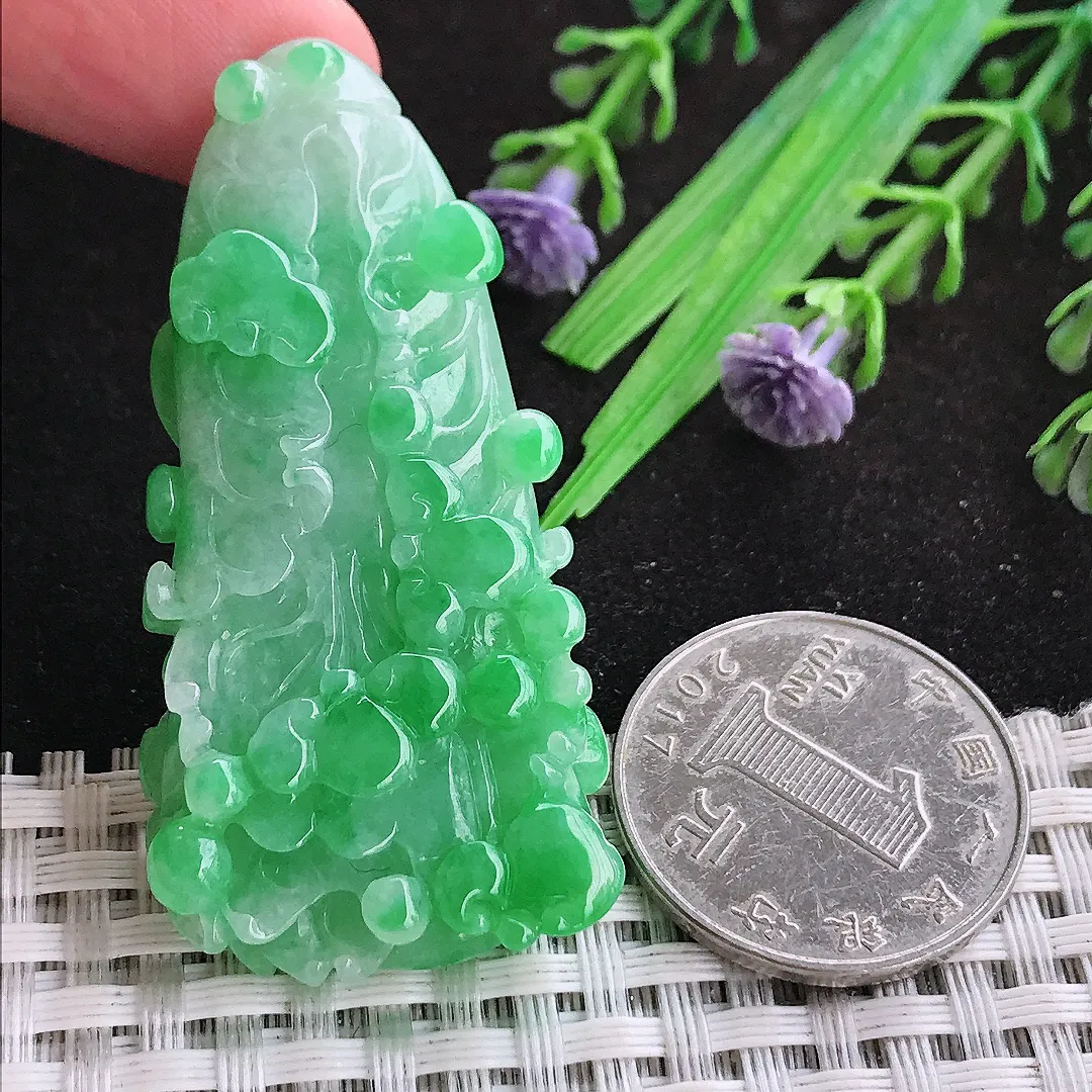 自然光54/26.5/10老坑精美冰润飘阳绿白菜挂件翡翠百财吊坠百搭