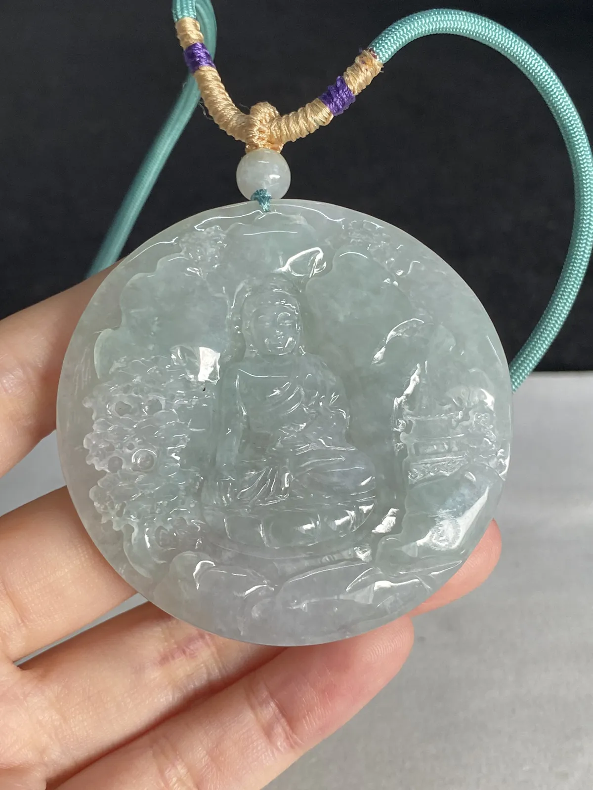 翡翠山水牌，配珠未测