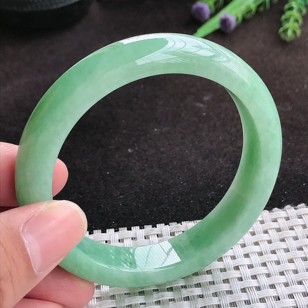 自然光56.5/12.5/8.3老坑精美温润满绿手镯翡翠玉镯子美人镯手环