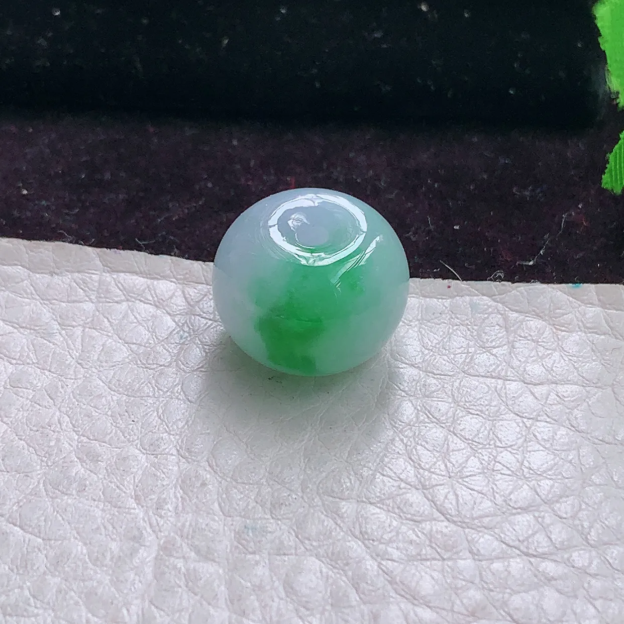 yl实拍17*12.5天然翡翠飘绿花路路通 财运亨通玉锁骨坠 玉吊坠