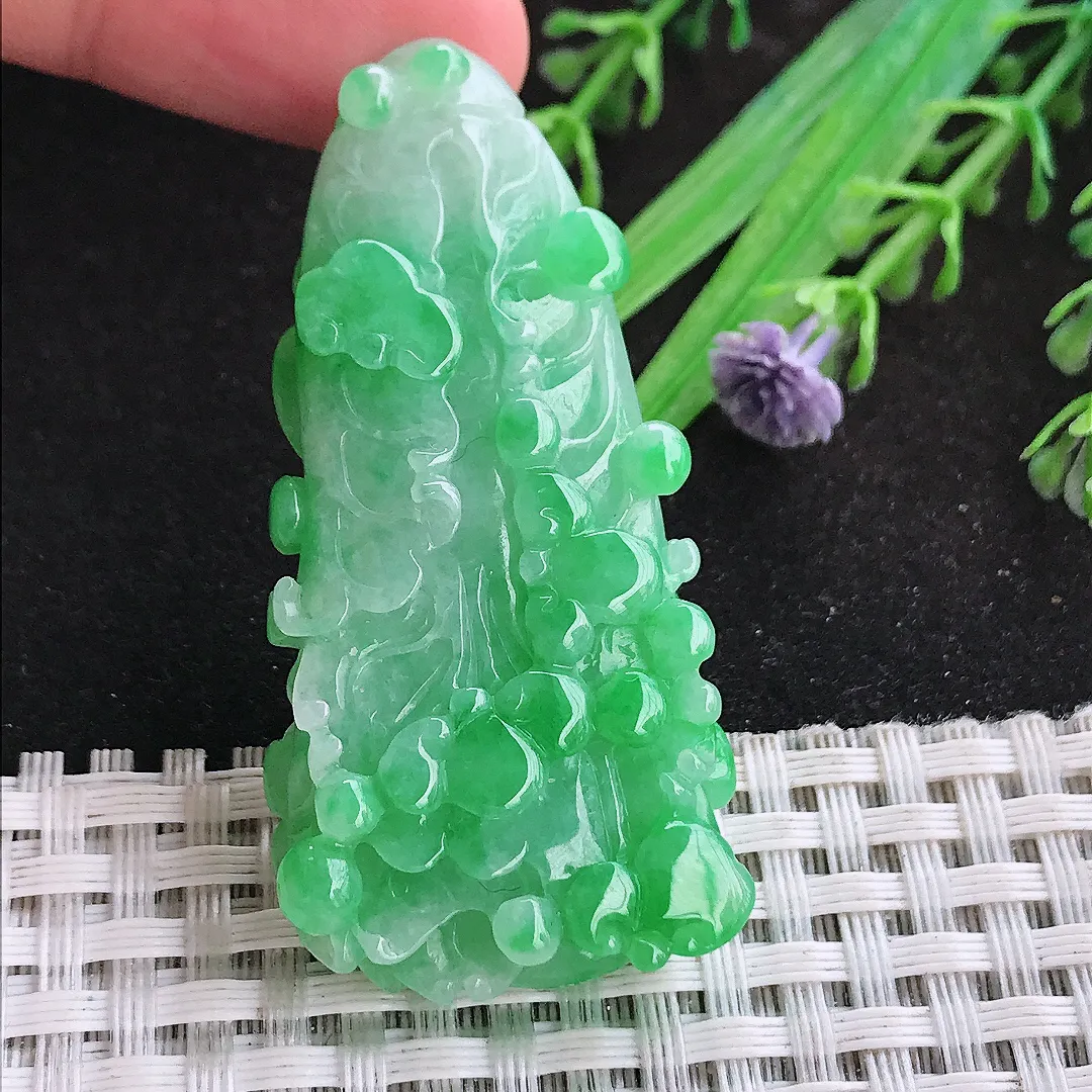 自然光54/26.5/10老坑精美冰润飘阳绿白菜挂件翡翠百财吊坠百搭