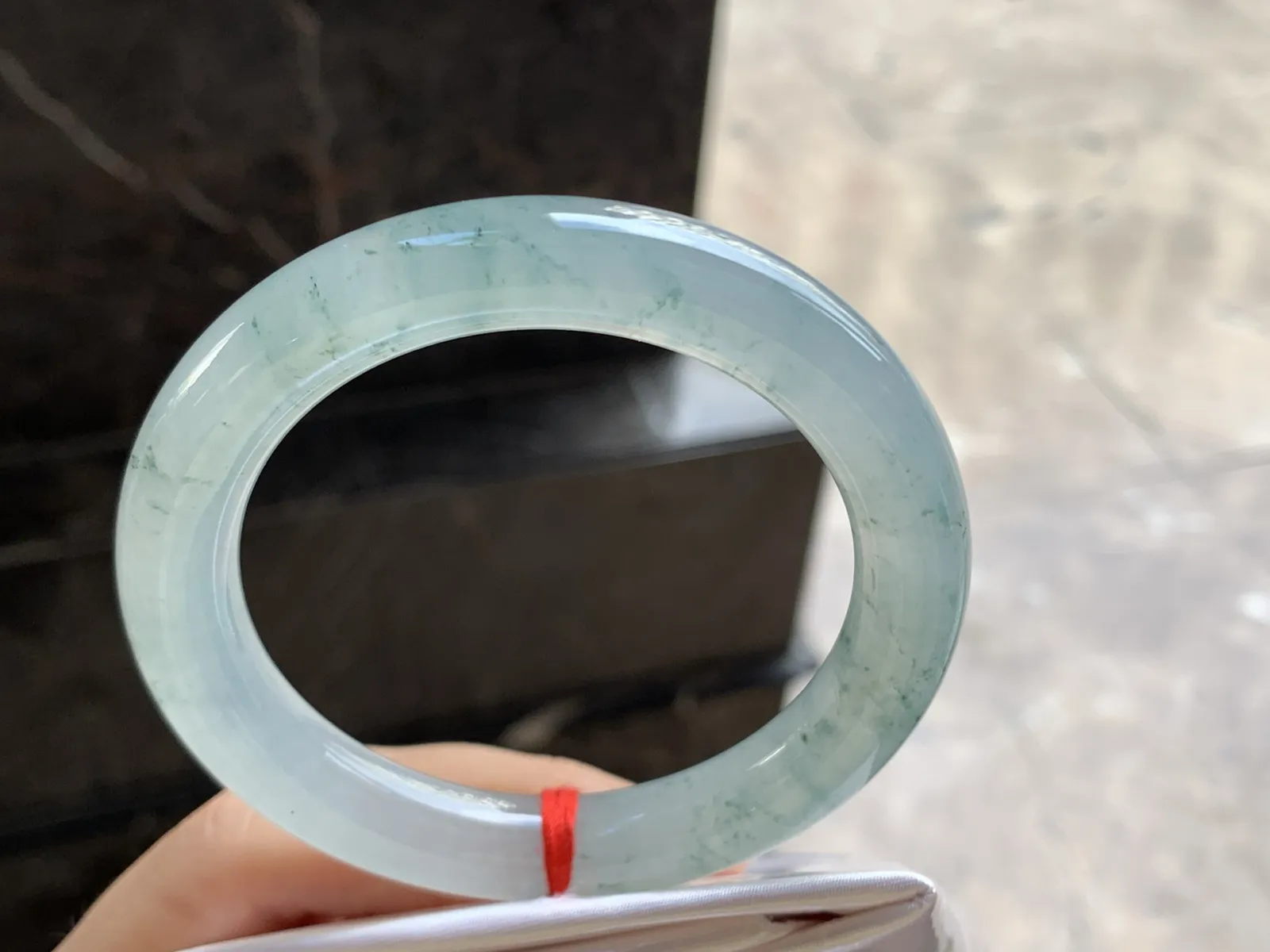 56.5-10.6

冰飘花圆条手镯^_^冰透清新