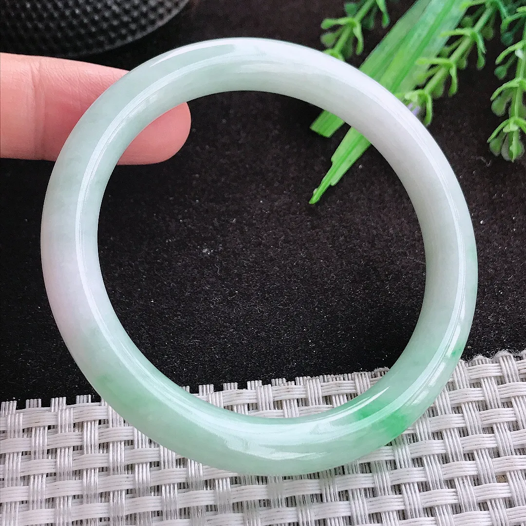 自然光55/8.5老坑秀气温润飘绿圆条手镯玉镯子美人镯手环