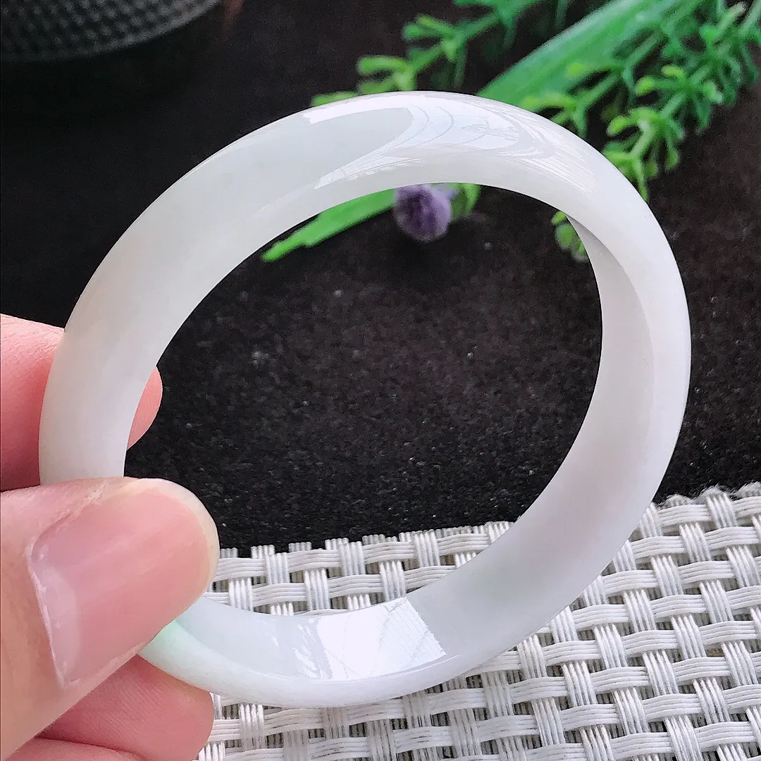 自然光51/11.2/5.9老坑精美温润白底青阳绿手镯翡翠玉镯子小圈口手环