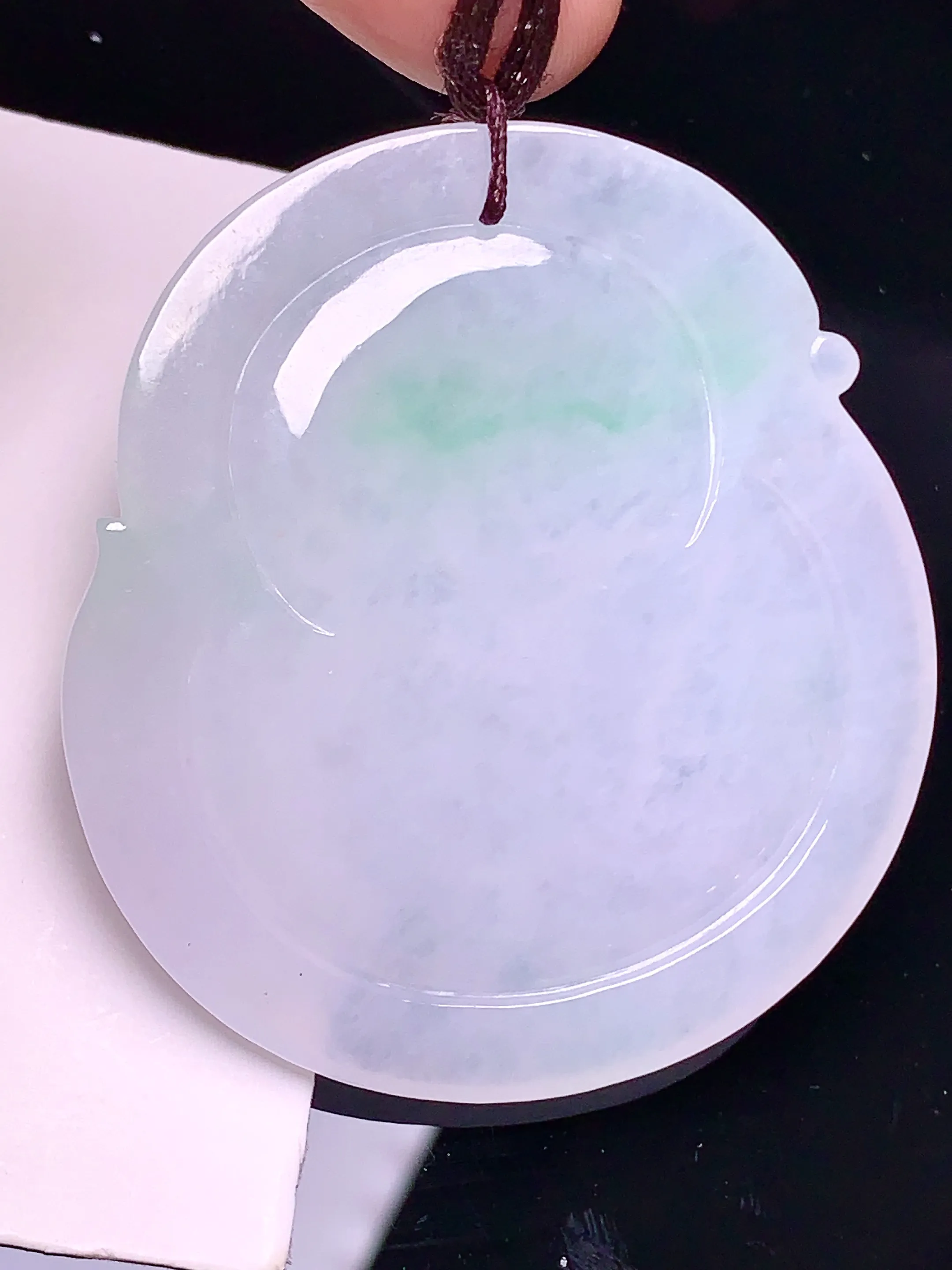 飘绿生肖兔吊坠 玉质细腻 色泽清新艳丽 整体尺寸50*45.8*5.6