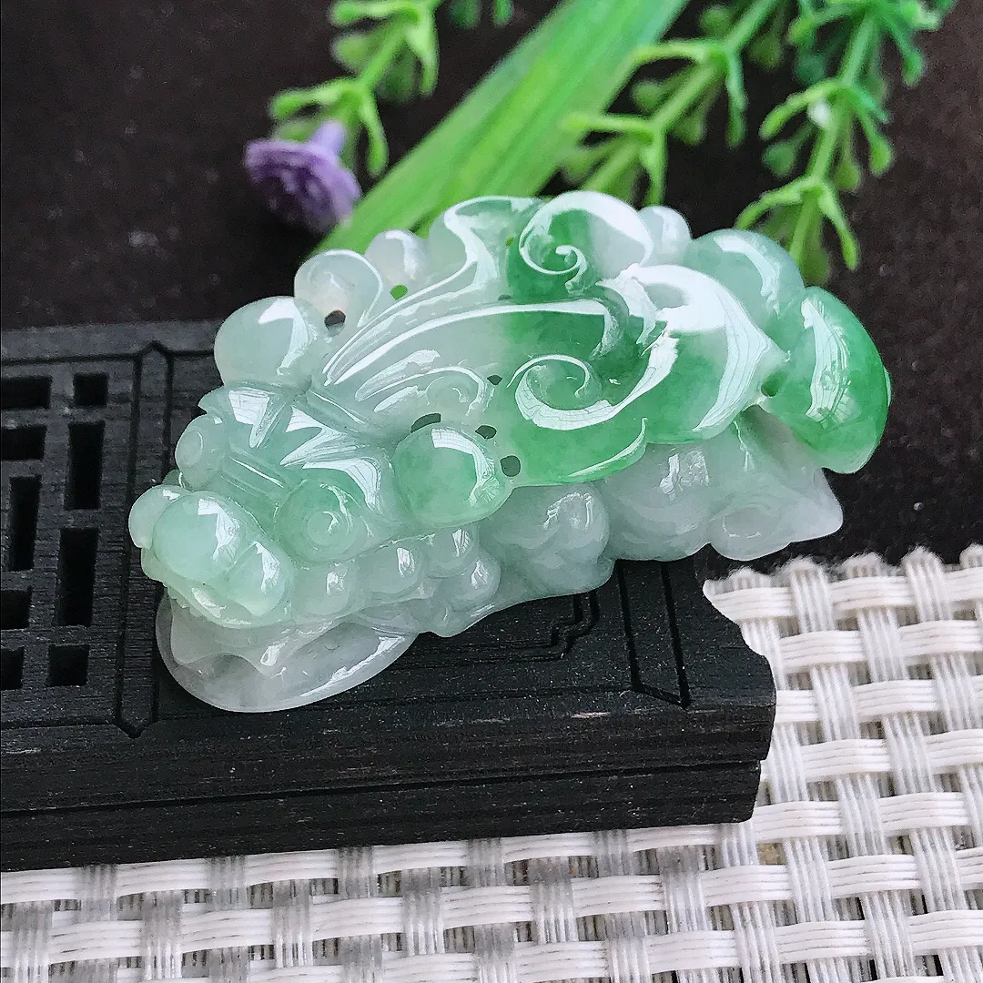 自然光49/23/14老坑精美温润飘绿貔貅挂件翡翠玉吊坠百搭