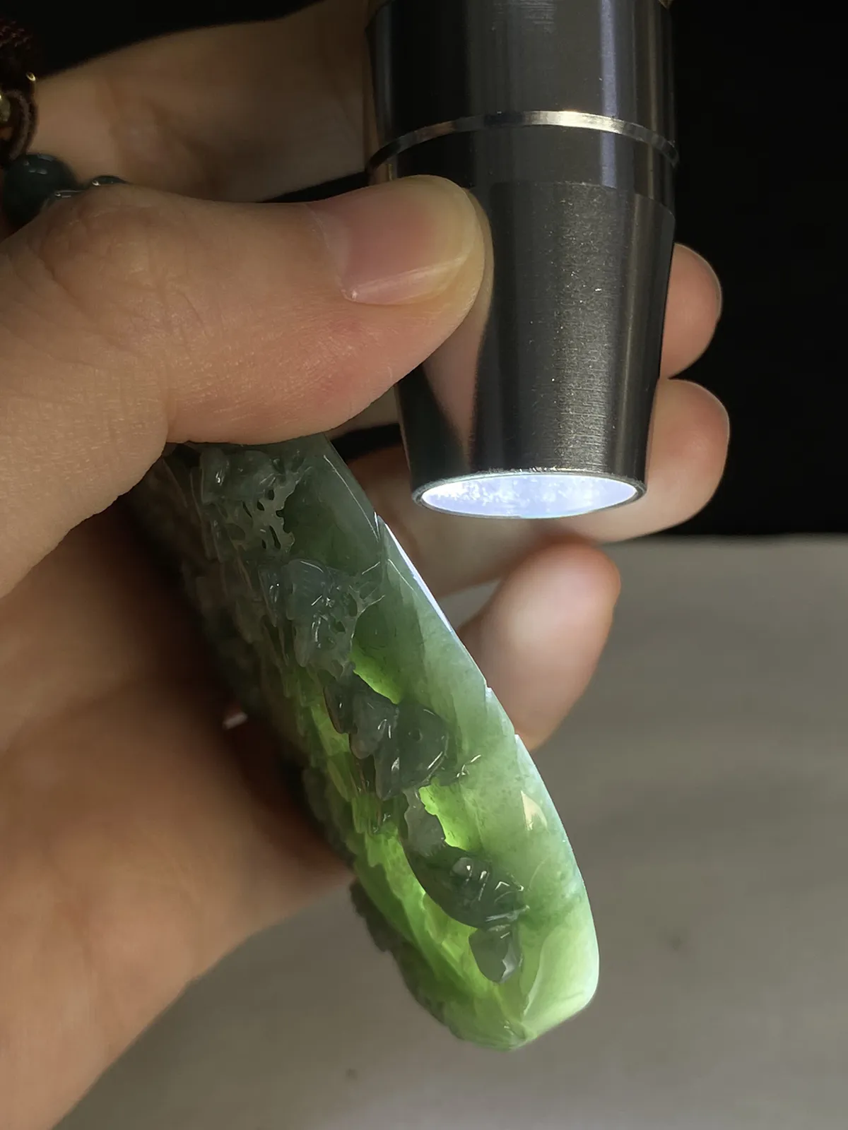 翡翠山水，配珠未测