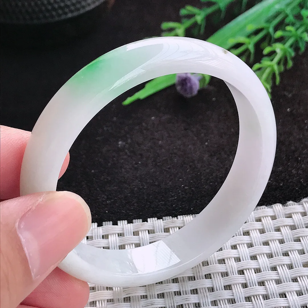 自然光51/11.2/5.9老坑精美温润白底青阳绿手镯翡翠玉镯子小圈口手环