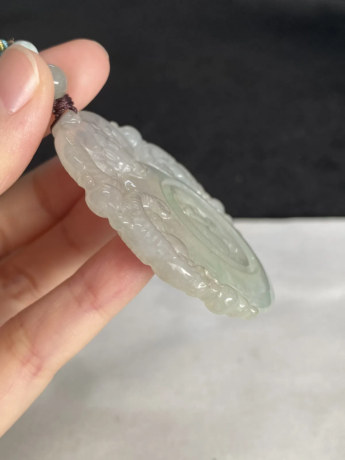 翡翠瑞兽，配珠未测