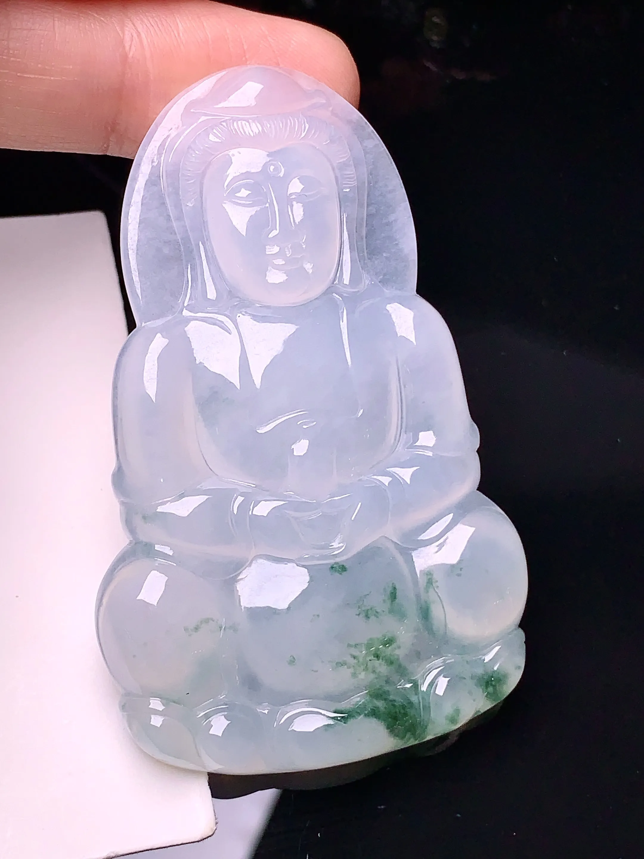 飘绿观音吊坠 玉质细腻 色泽清新艳丽 整体尺寸62*39.2*5.3