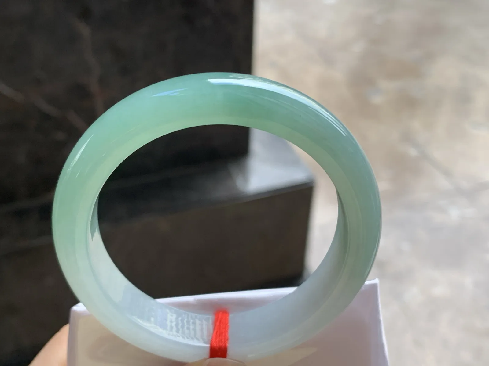 54.5-13-8.7

晴绿手镯^_^颜色好看 细腻