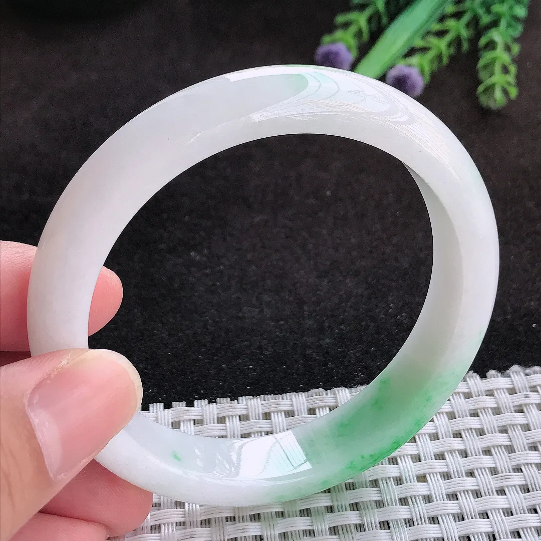 自然光57.5/12.8/8老坑精美温润飘阳绿手镯翡翠玉镯子美人镯手环