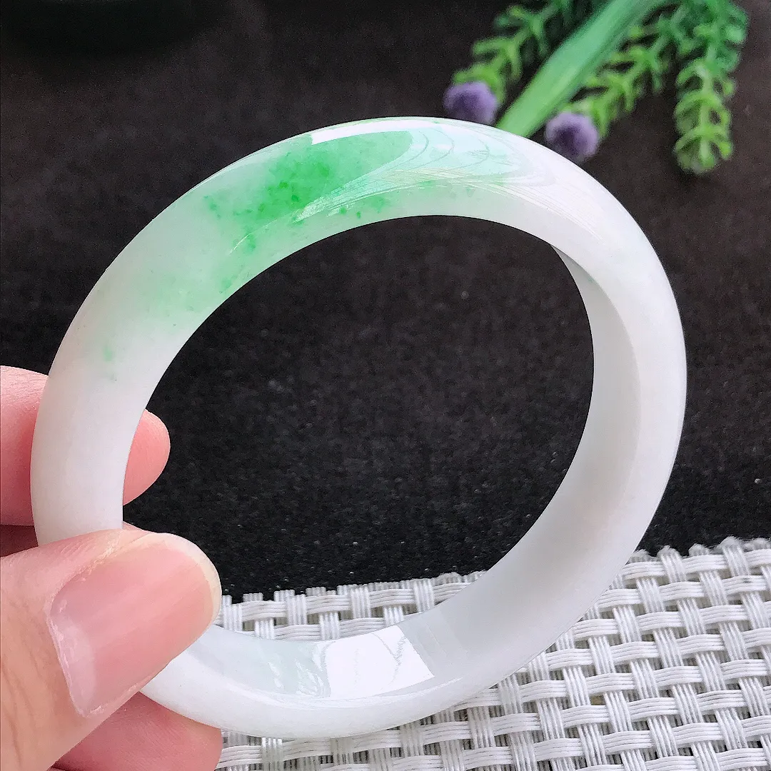 自然光57.5/12.8/8老坑精美温润飘阳绿手镯翡翠玉镯子美人镯手环