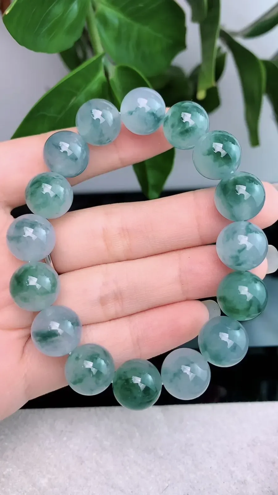 天然A货翡翠-冰润飘花胶感圆珠手串手链1012-281，尺寸取大12.5，重量56.70g