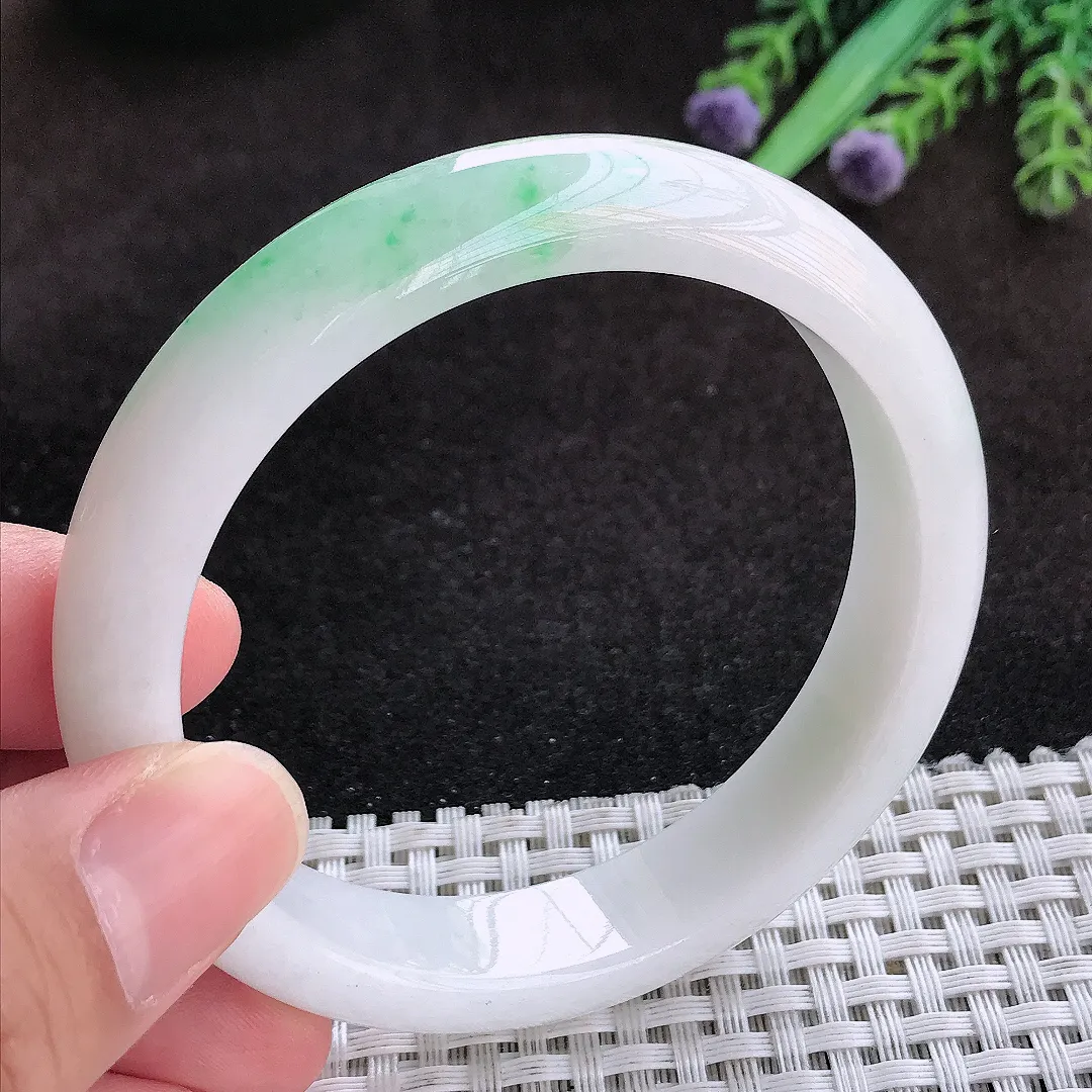 自然光57.5/12.8/8老坑精美温润飘阳绿手镯翡翠玉镯子美人镯手环