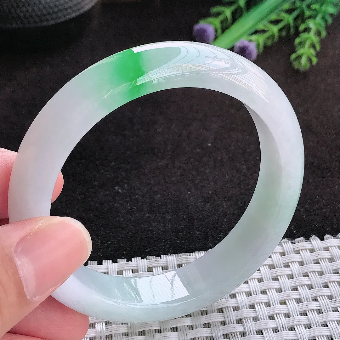 自然光55.5/13/8.2老坑冰润起胶白底青飘阳绿手镯翡翠玉镯子手环