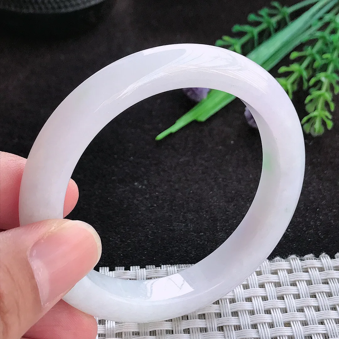 自然光52.8/10.5/8.3老坑秀气冰润月光白手镯翡翠玉镯子美人镯手环