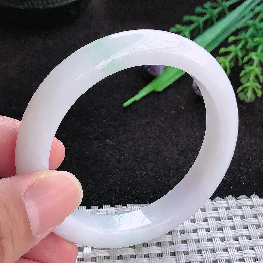 自然光52.8/10.5/8.3老坑秀气冰润月光白手镯翡翠玉镯子美人镯手环