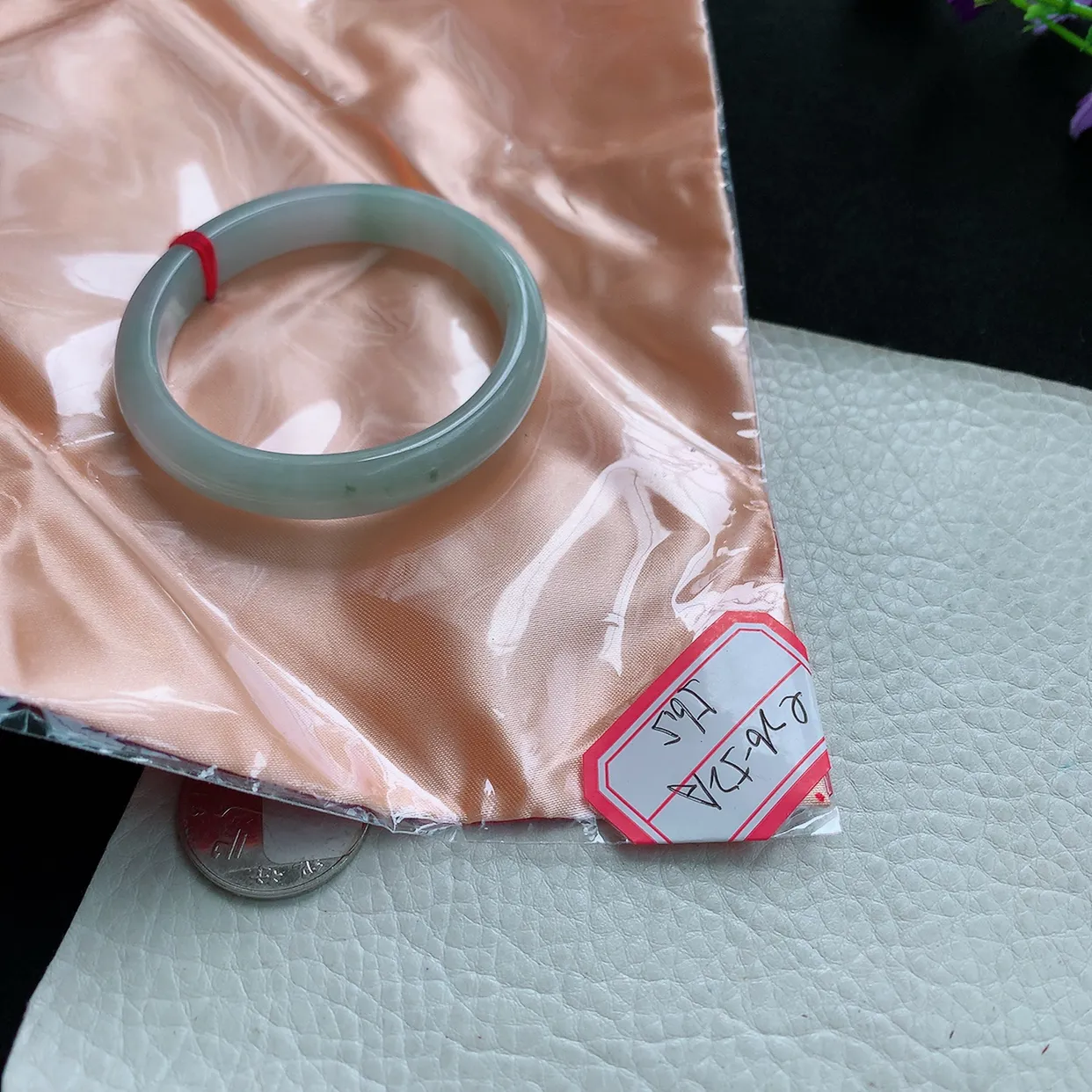 r实拍56.5*50*10.6*7.5贵妃镯 老坑天然翡翠清纯水润宽边玉手镯 蛋形玉手环