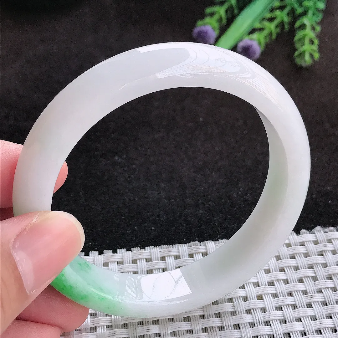 自然光57.5/12.8/8老坑精美温润飘阳绿手镯翡翠玉镯子美人镯手环