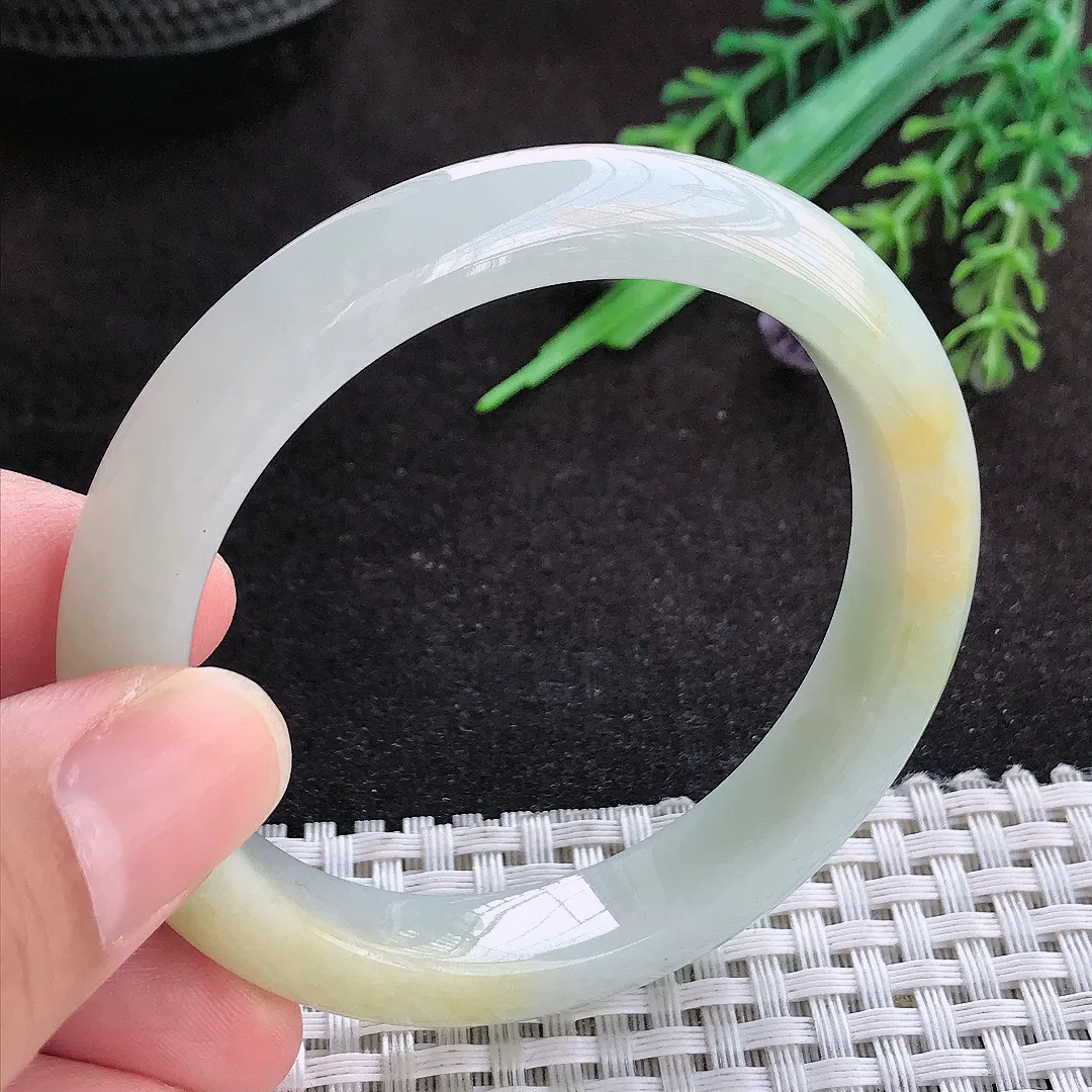 自然光52.5/10/8.1老坑冰润水灵特色飘黄翡手镯翡翠玉镯子美人镯手环
