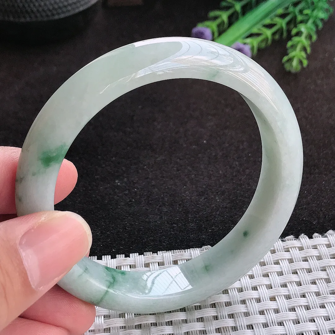 自然光57.8/13/8.3老坑精美温润飘花宽边手镯翡翠玉镯子美人镯手环