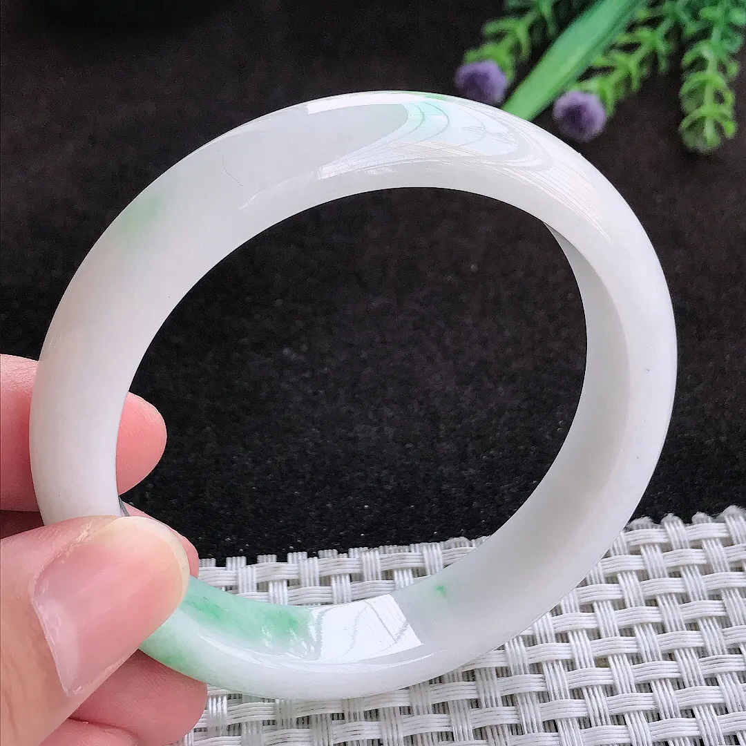 自然光57.5/12.8/8老坑精美温润飘阳绿手镯翡翠玉镯子美人镯手环