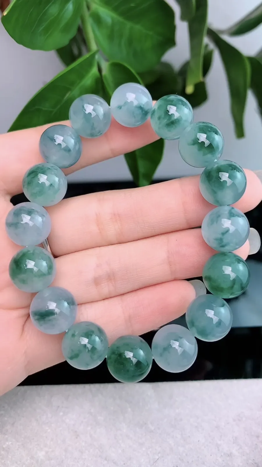 天然A货翡翠-冰润飘花胶感圆珠手串手链1012-281，尺寸取大12.5，重量56.70g