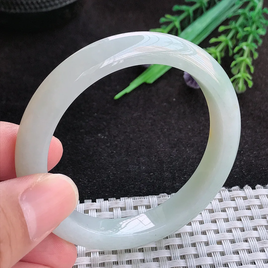 自然光52.5/10/8.1老坑冰润水灵特色飘黄翡手镯翡翠玉镯子美人镯手环