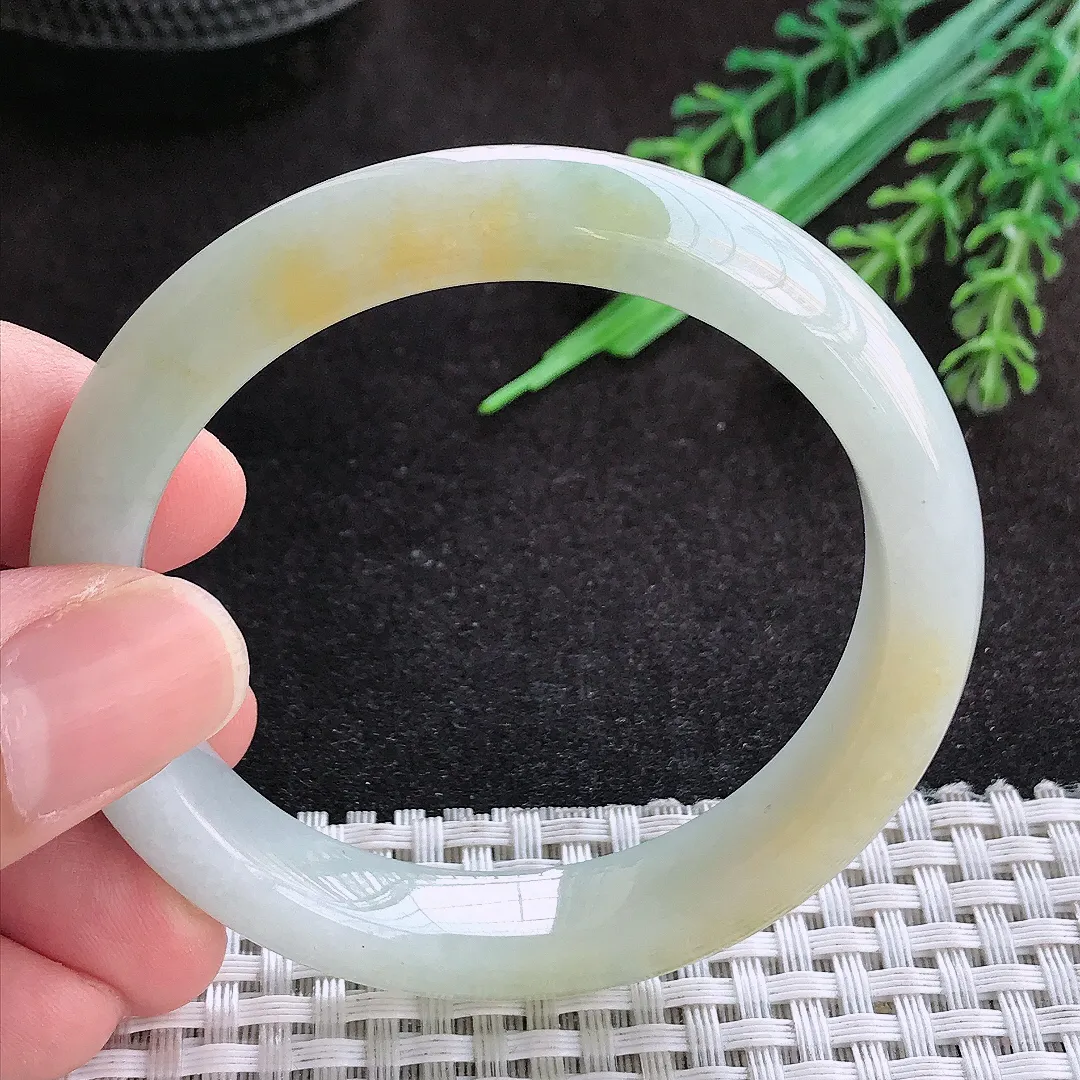 自然光52.5/10/8.1老坑冰润水灵特色飘黄翡手镯翡翠玉镯子美人镯手环