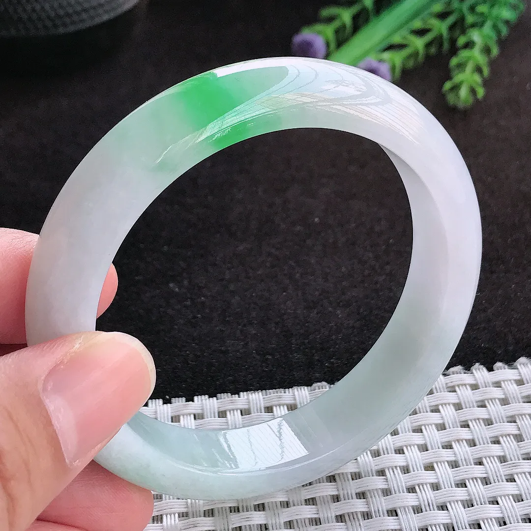 自然光55.5/13/8.2老坑冰润起胶白底青飘阳绿手镯翡翠玉镯子手环