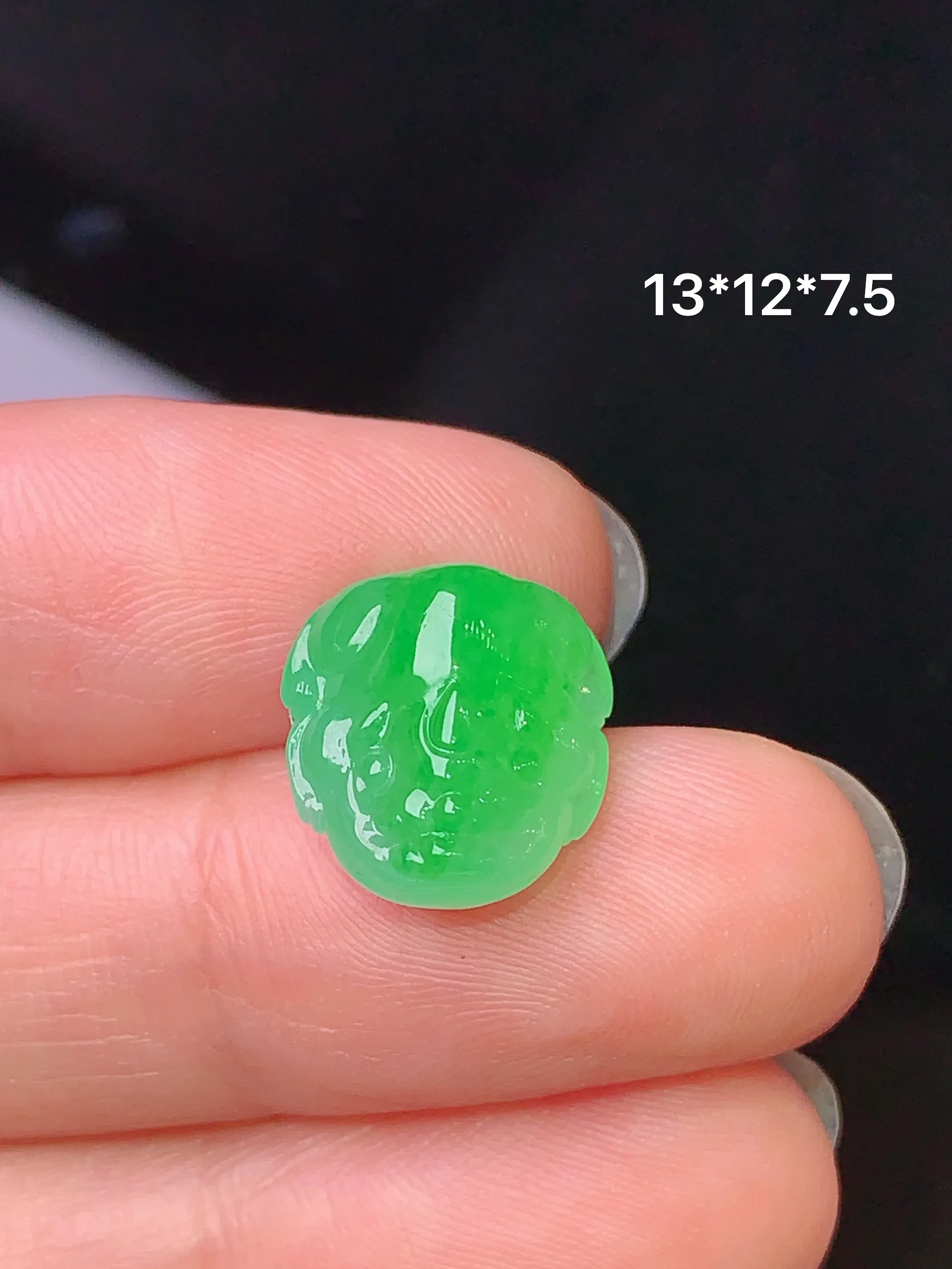 镶嵌款 翠绿貔貅 玉质细腻 色泽清新艳丽 整体尺寸13*12*7.5