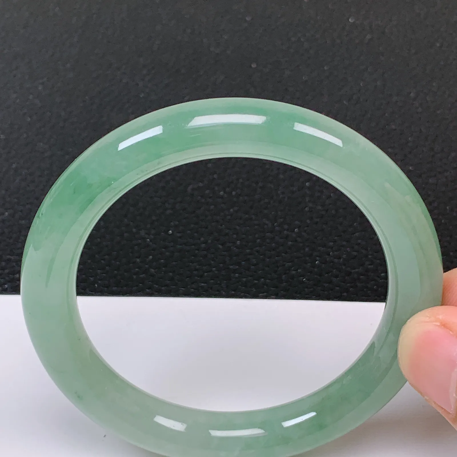 56～57圈口缅甸翡翠A货老坑冰种晴水绿满绿色圆条手镯经典百搭显白