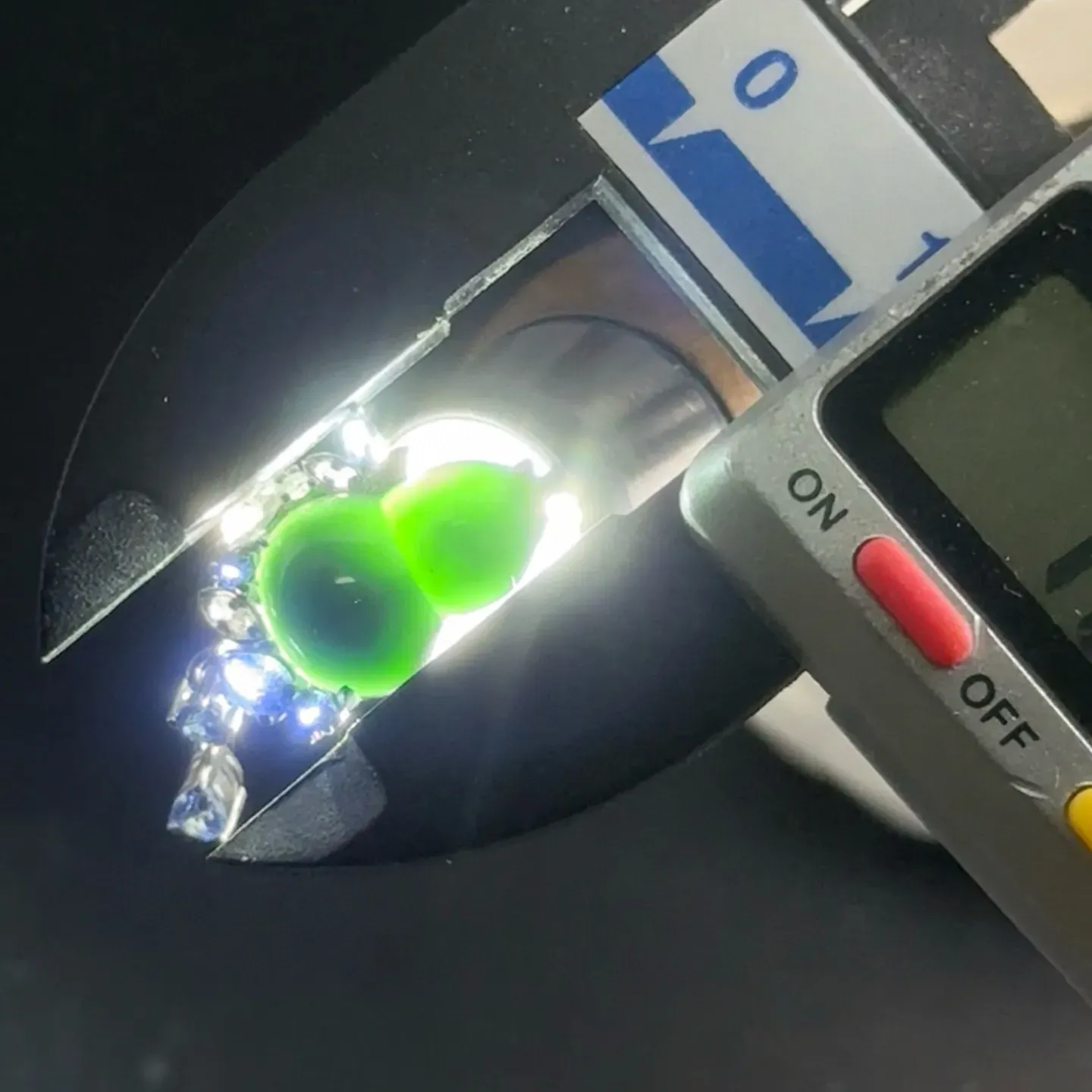 精品18k墨翠葫芦耳坠 种好色正 重金豪镶去打灯通透 油性十足 尺寸16.5